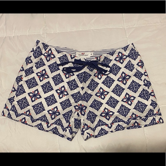 Vineyard Vines 2” Linen Shorts - Picture 1 of 3